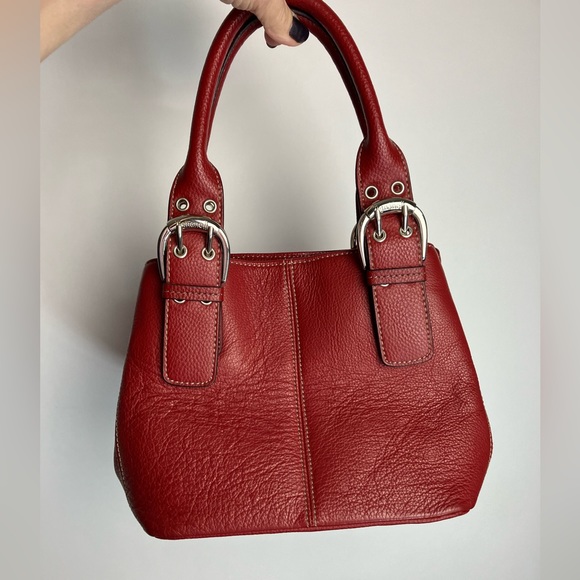 Tignanello Handbags - EUC Leather Satchel Red Perfect 10 French Tote Snap & Magnetic Closure Mint